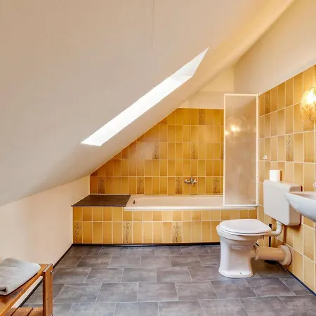 Vakantiehuis Inviting In Hildfeld Near Slopes Winterberg